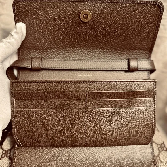 Gucci x Balenciaga Collaboration - The Hacker Project - Picture 3 of 10